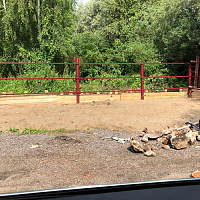 Реализована площадка под мусорные баки